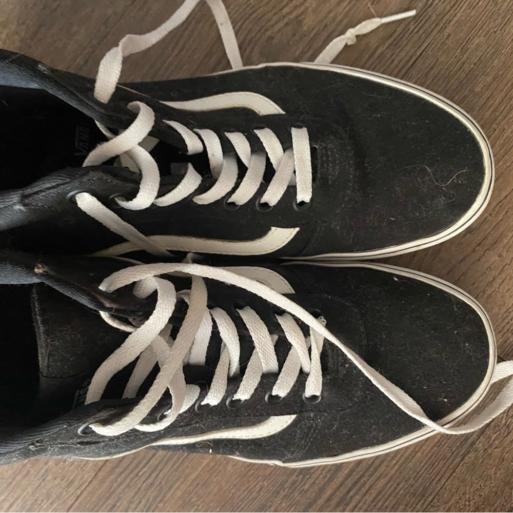 Vans - Picture 2 of 5
